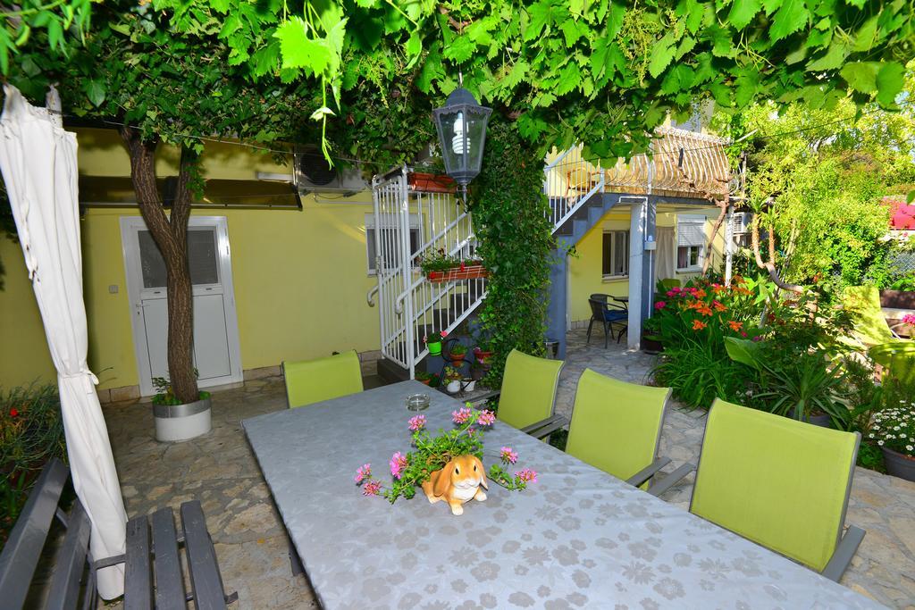 Apartments Veky 3 Σπλιτ Εξωτερικό φωτογραφία